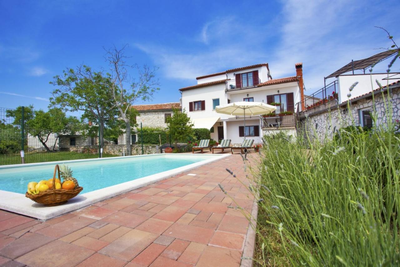 Holiday Home Elvis, Village Kujici Hreljići 外观 照片