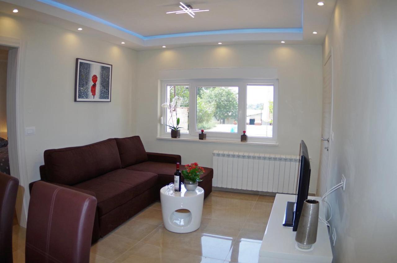 Holiday Home Elvis, Village Kujici Hreljići 外观 照片